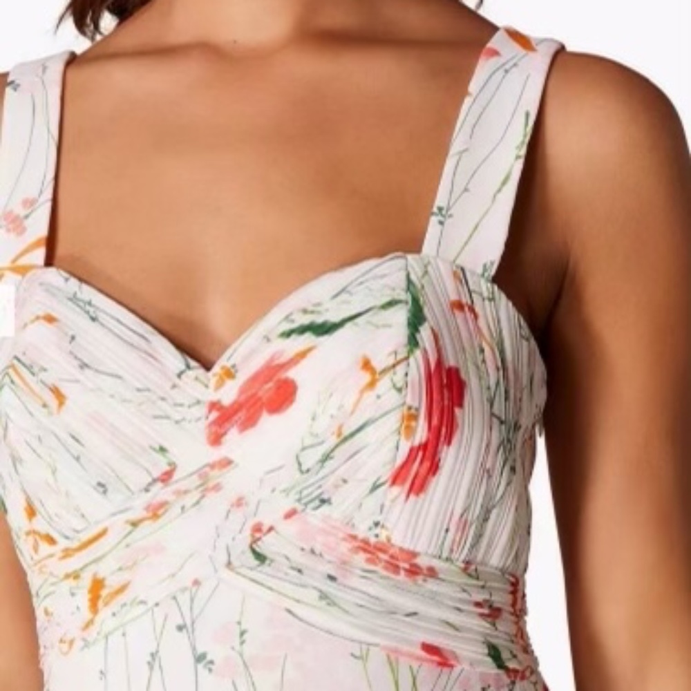 STUNNING NWOT Karen Millen Size 4 floral dress